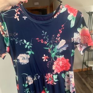 NWOT! Pink lily maxi dress size medium